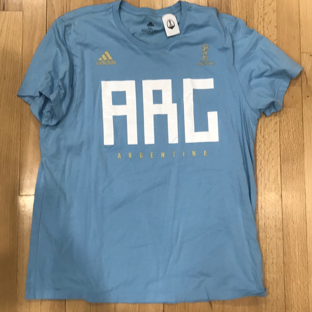- Adidas extra large T-shirt official licensed